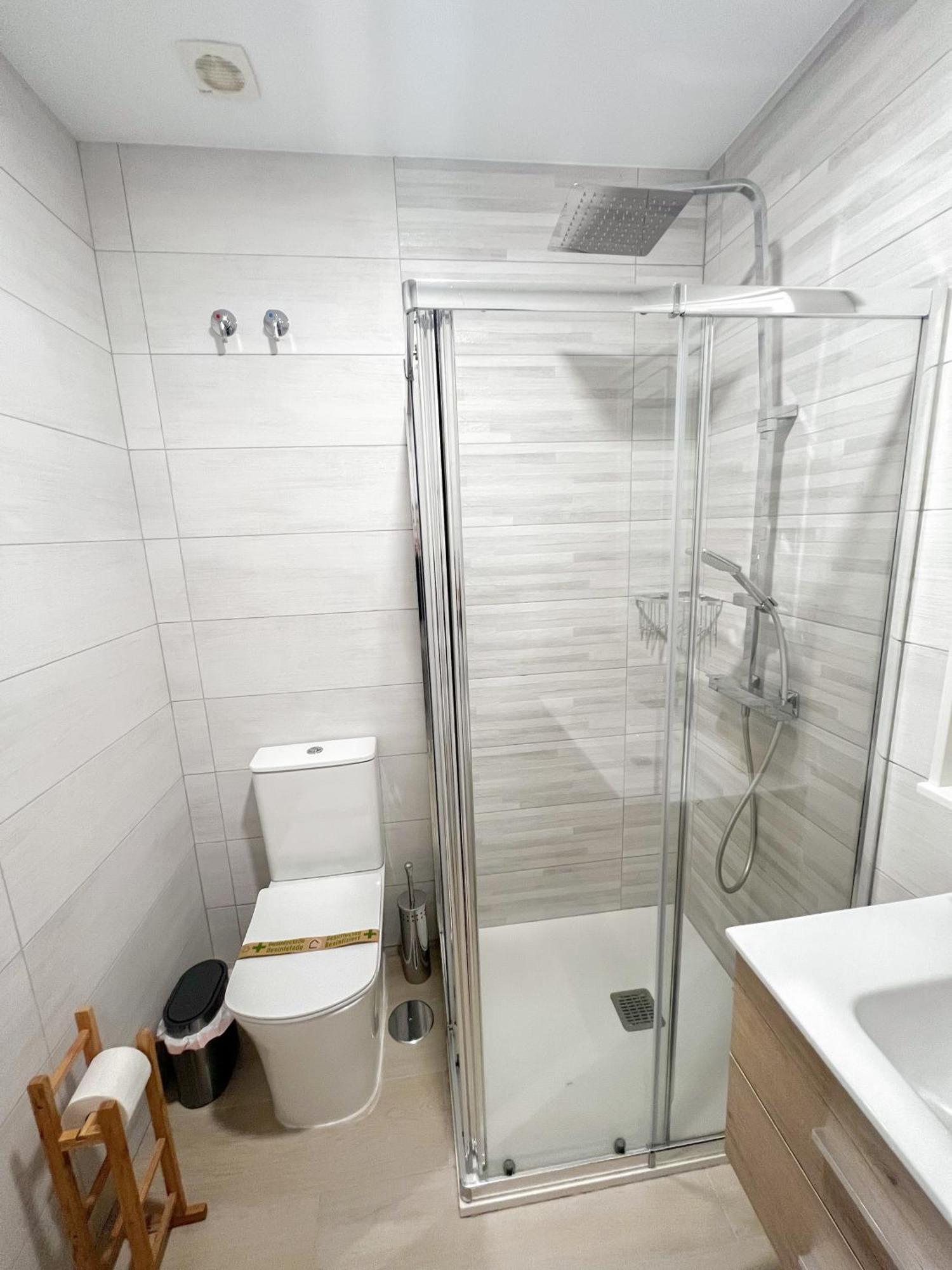 Apartamento Cozy And Modern Family Flat Carihuela Torremolinos Exterior foto