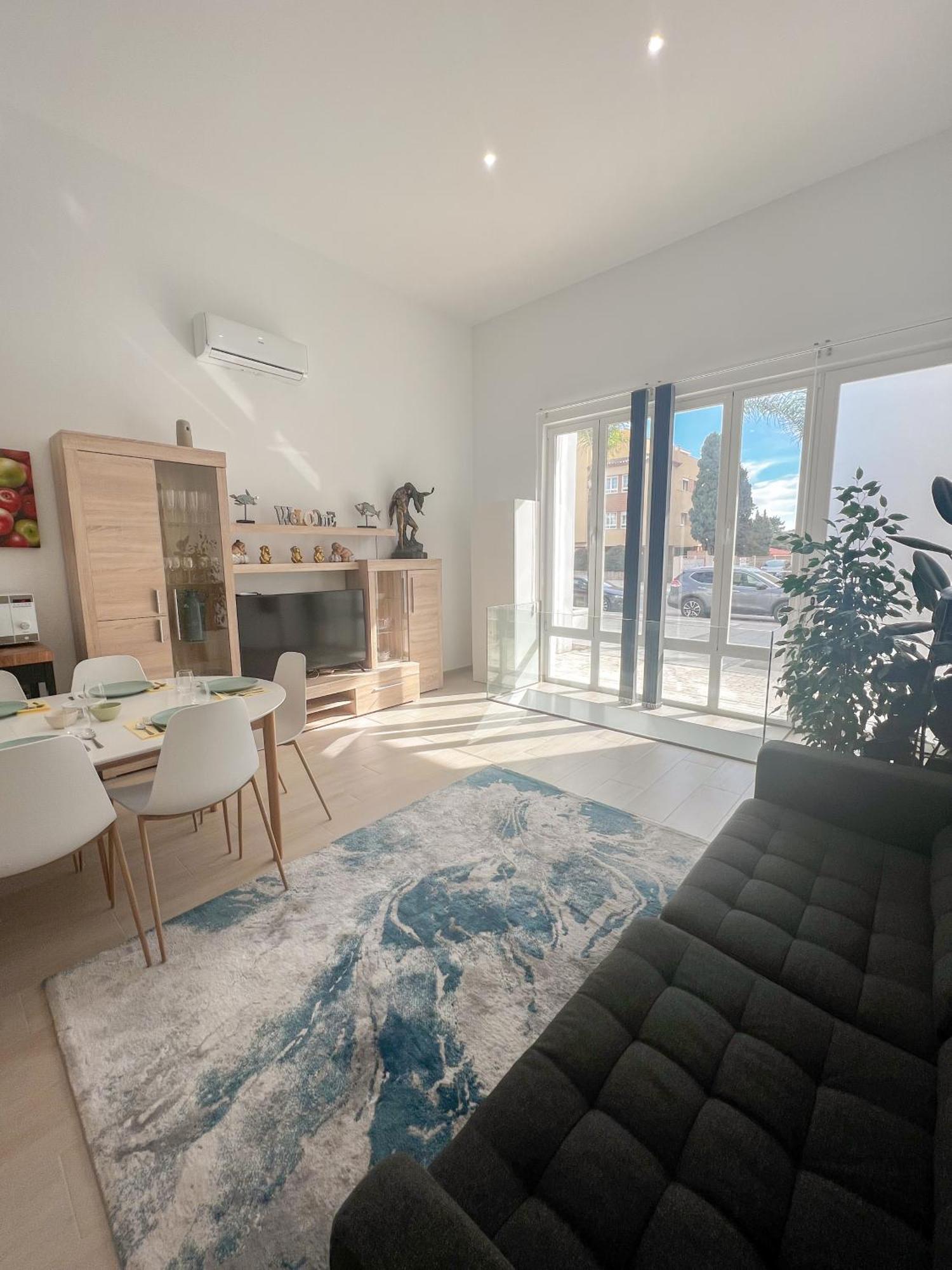 Apartamento Cozy And Modern Family Flat Carihuela Torremolinos Exterior foto