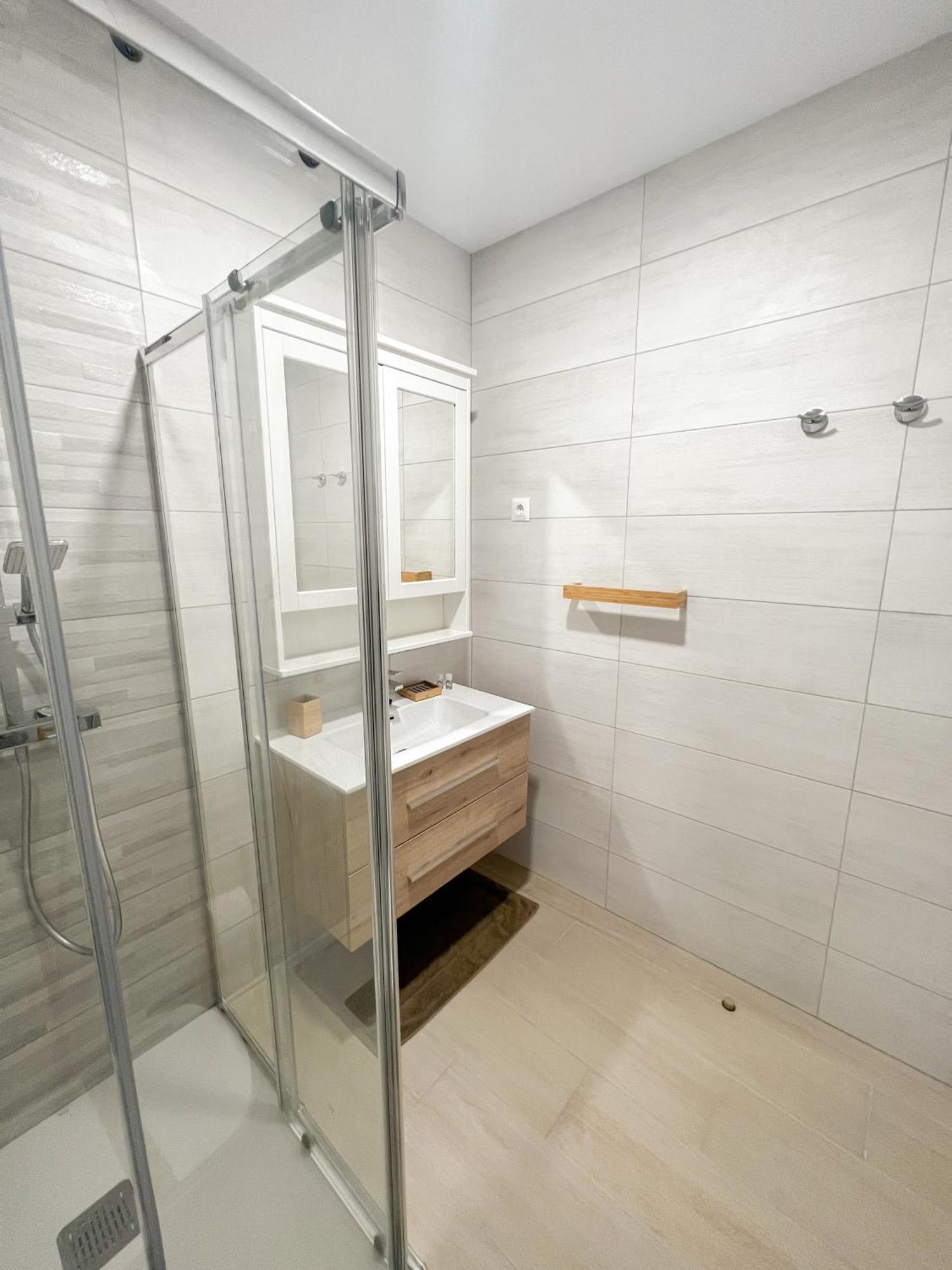 Apartamento Cozy And Modern Family Flat Carihuela Torremolinos Exterior foto